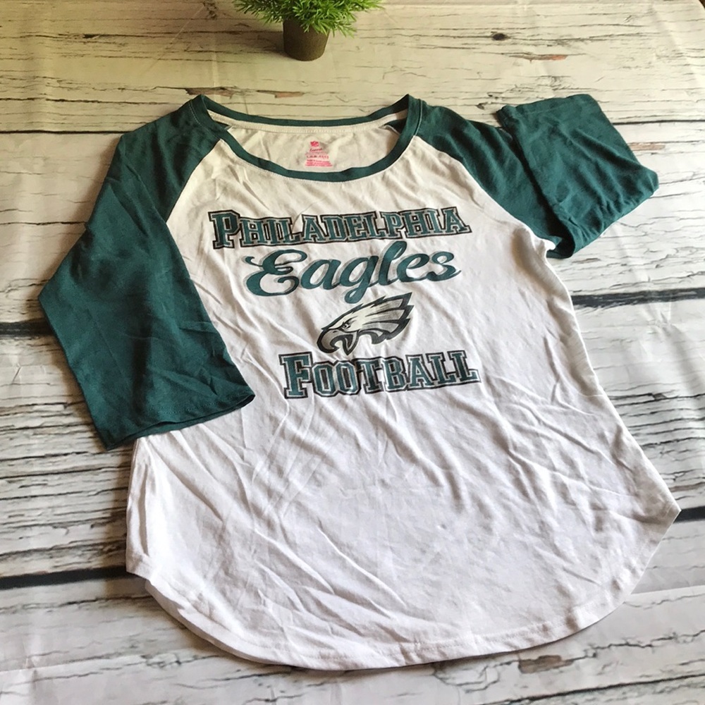NFL Philadelphia Eagles shirt..L-11/13